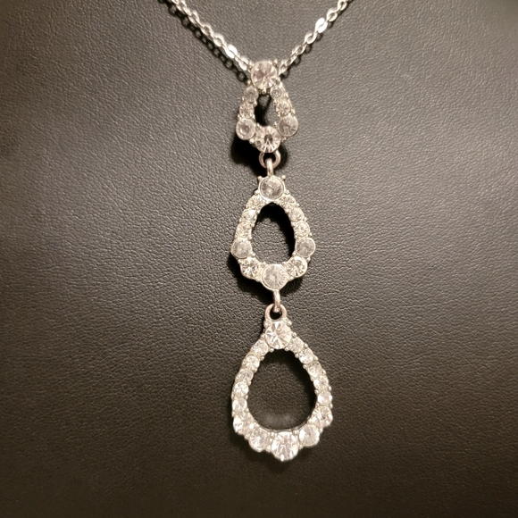 Vintage Triple Tear Drop Rhinestone Necklace - Picture 3 of 5